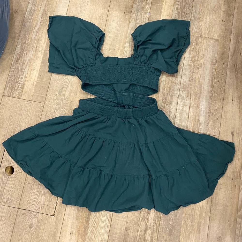 Asymmetrical Green Dress - Picture 8 of 9